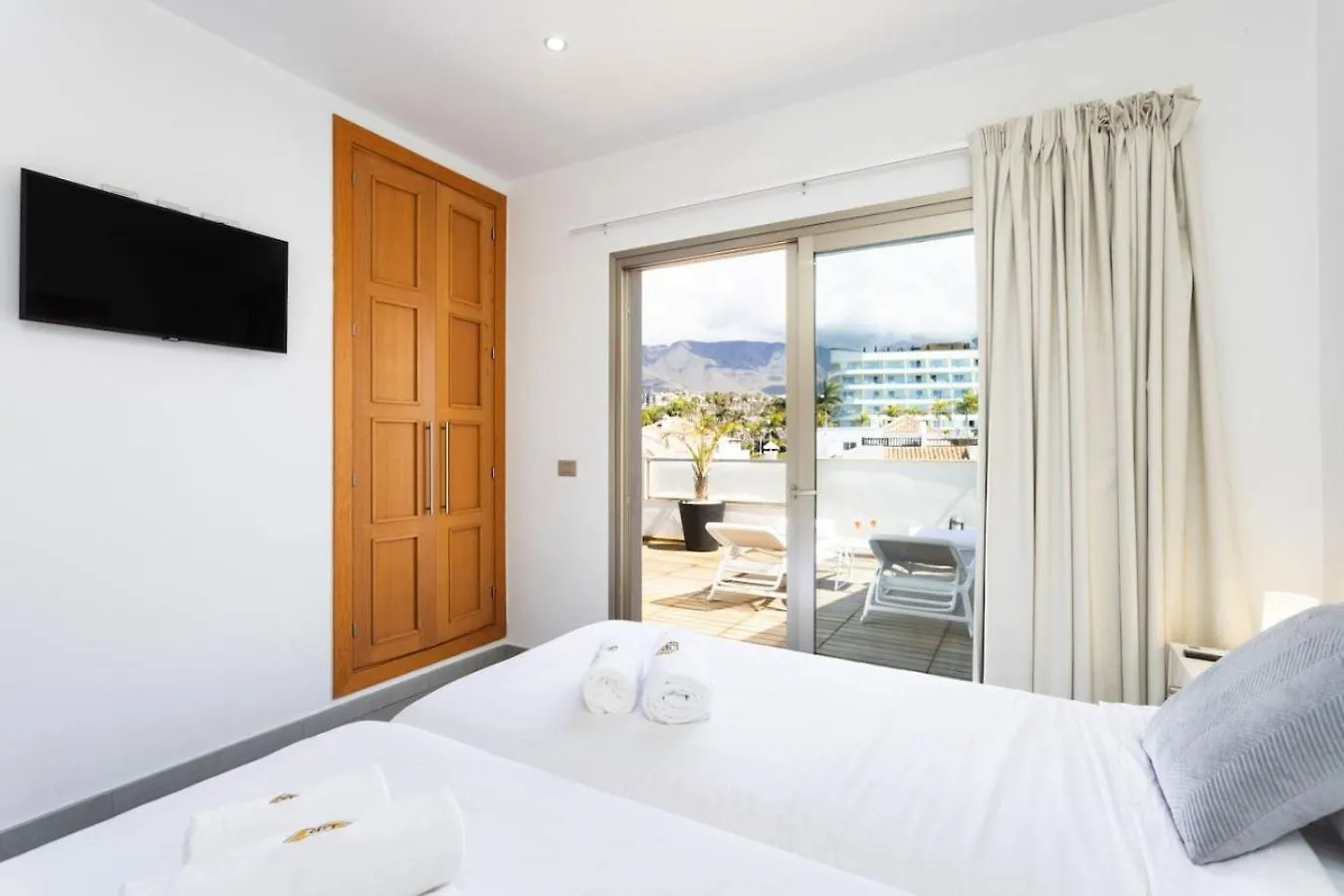דירות אדחה Penthouse Marina Caleta, La Caleta 0*,  ספרד