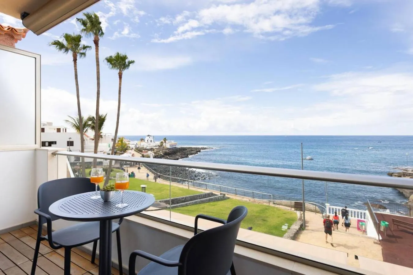 דירות אדחה Penthouse Marina Caleta, La Caleta ספרד